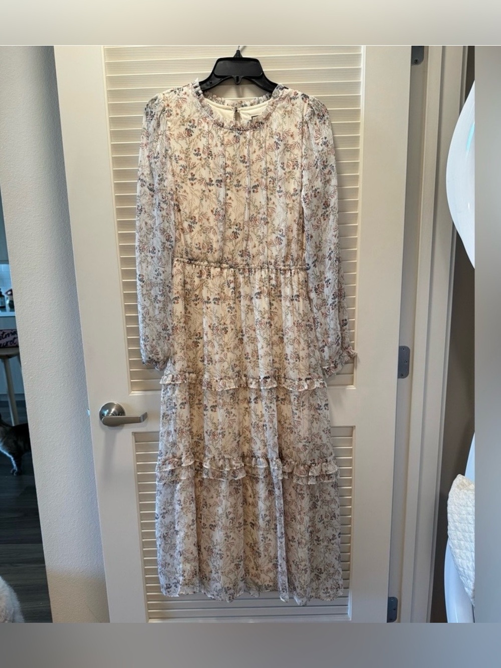 Floral Long Sleeve Tiered Midi Dress in Cream - Size S